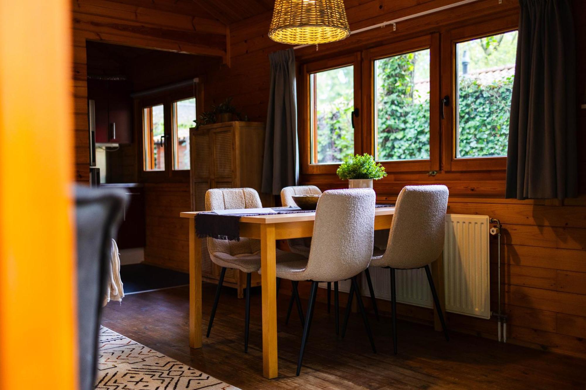 Sfeervolle Blokhut Met Fijne Buitenruimte @ Veluwe Epe Exteriör bild